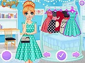 Royal Style Showdown: Dress-Up Fun